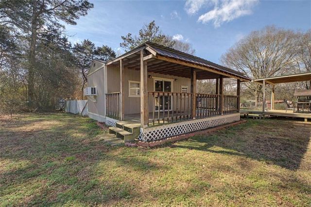215 Parkway Drive, Adairsville, GA 30103
