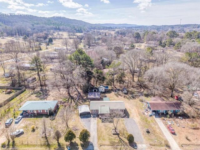 215 Parkway Drive, Adairsville, GA 30103