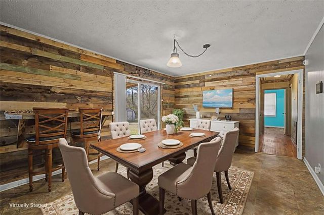 215 Parkway Drive, Adairsville, GA 30103