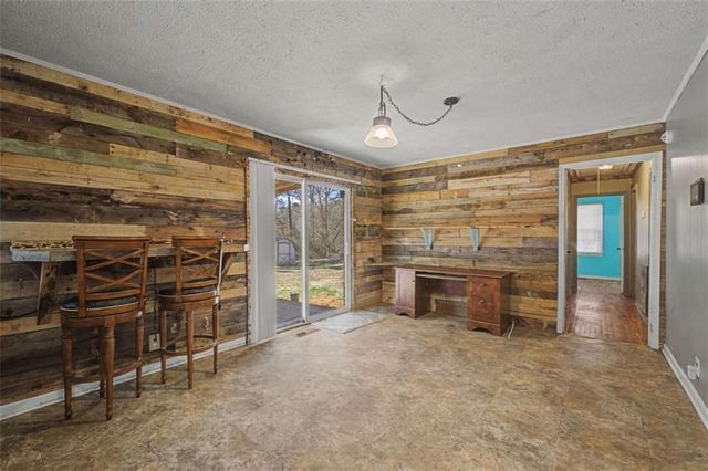 215 Parkway Drive, Adairsville, GA 30103