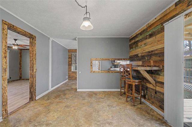 215 Parkway Drive, Adairsville, GA 30103