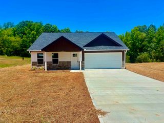 776 Darwin Rd, Gaffney, SC 29340