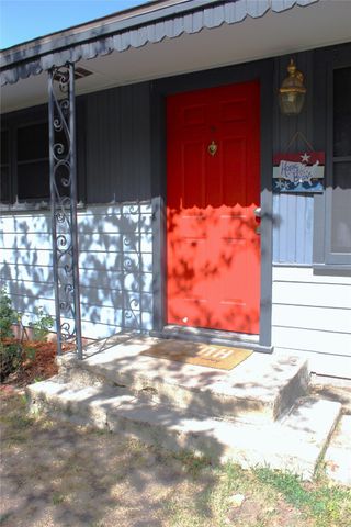 312 Magnolia Street, Hico, TX 76457