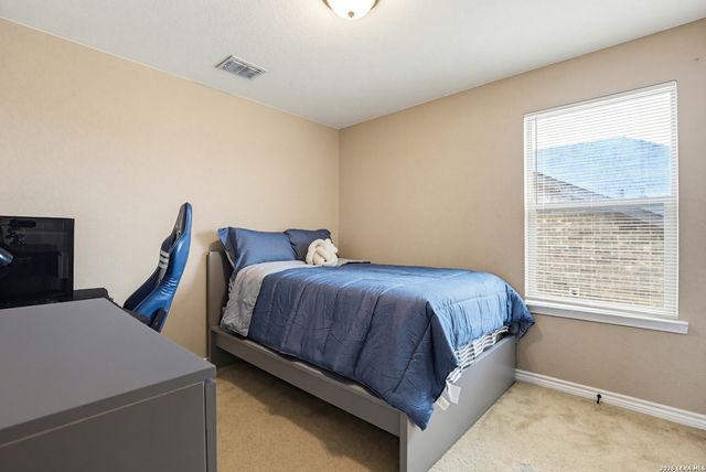 302 SHADOW TER, Universal City, TX 78148