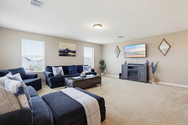 302 SHADOW TER, Universal City, TX 78148