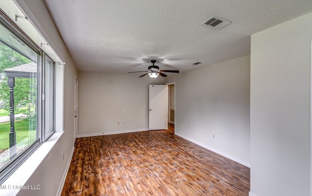 3451 Mahaffey Drive, Pearl, MS 39208