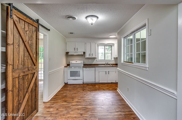 3451 Mahaffey Drive, Pearl, MS 39208
