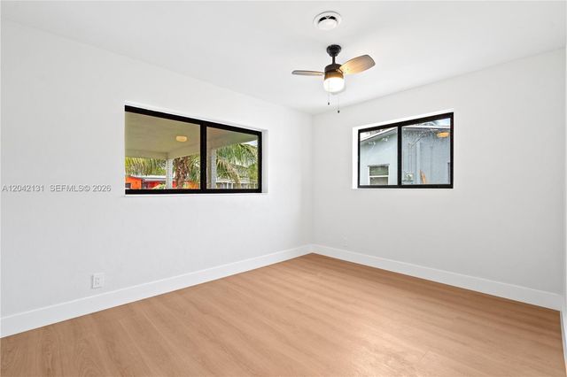 5890 NW 15th St, Sunrise, FL 33313