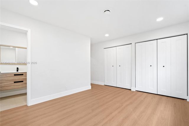 5890 NW 15th St, Sunrise, FL 33313