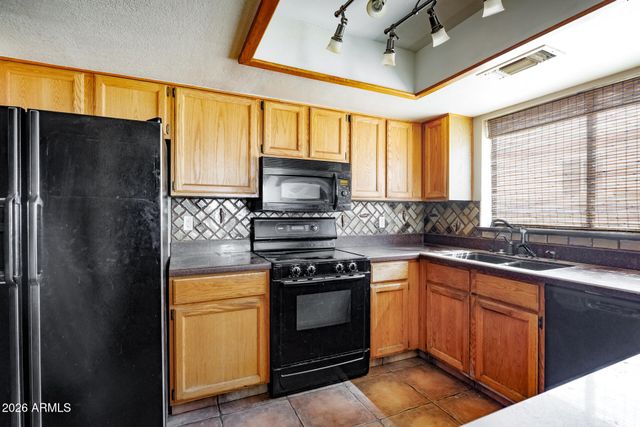 1854 N CENTER Avenue, Casa Grande, AZ 85122