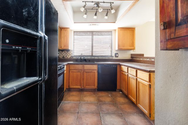 1854 N CENTER Avenue, Casa Grande, AZ 85122