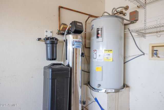 1854 N CENTER Avenue, Casa Grande, AZ 85122