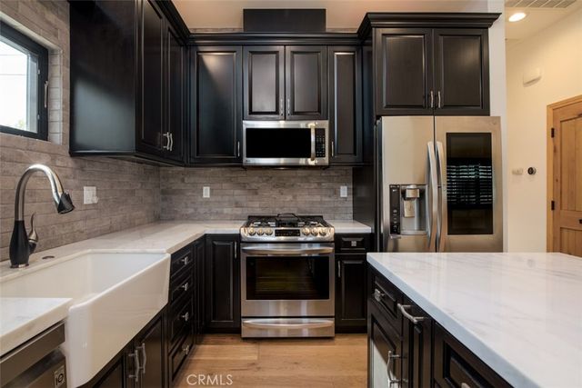 199 N Myers Street, Burbank, CA 91506