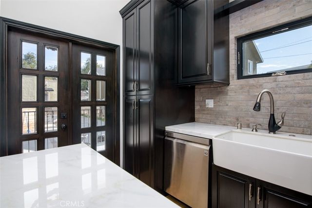 199 N Myers Street, Burbank, CA 91506