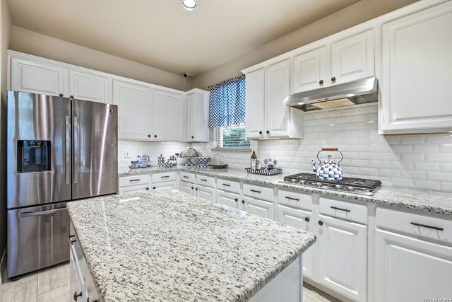 902 Pickwick, San Antonio, TX 78260