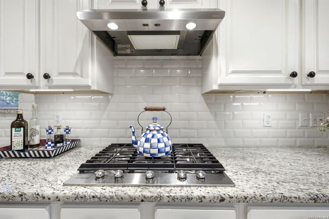 902 Pickwick, San Antonio, TX 78260