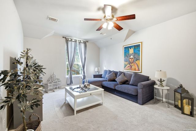 902 Pickwick, San Antonio, TX 78260
