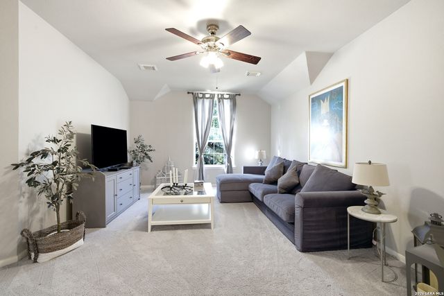902 Pickwick, San Antonio, TX 78260