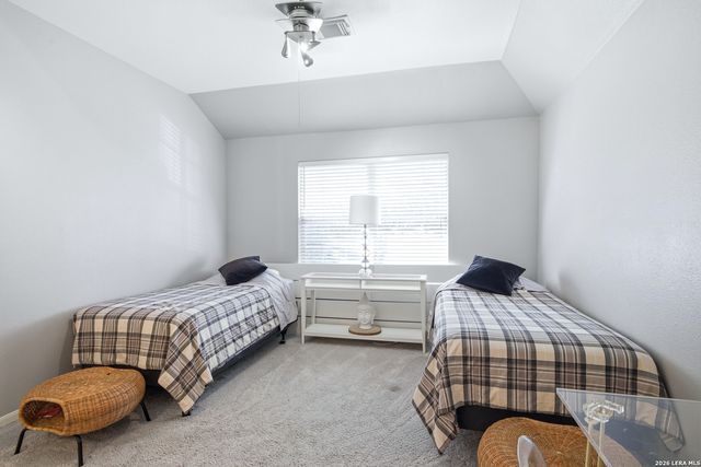902 Pickwick, San Antonio, TX 78260