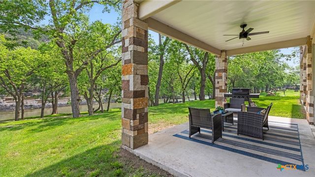 540 River Run 113, New Braunfels, TX 78132