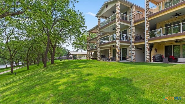 540 River Run 113, New Braunfels, TX 78132