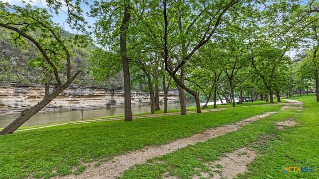 540 River Run 113, New Braunfels, TX 78132