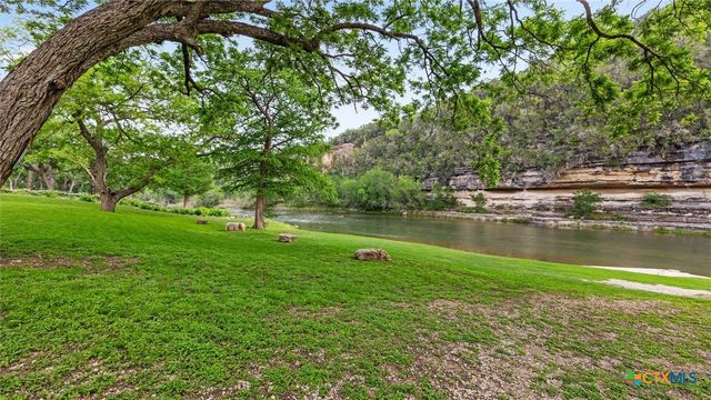 540 River Run 113, New Braunfels, TX 78132
