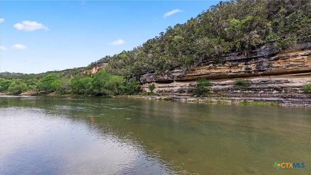 540 River Run 113, New Braunfels, TX 78132
