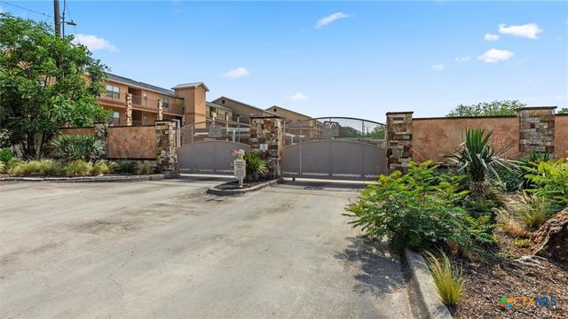 540 River Run 113, New Braunfels, TX 78132