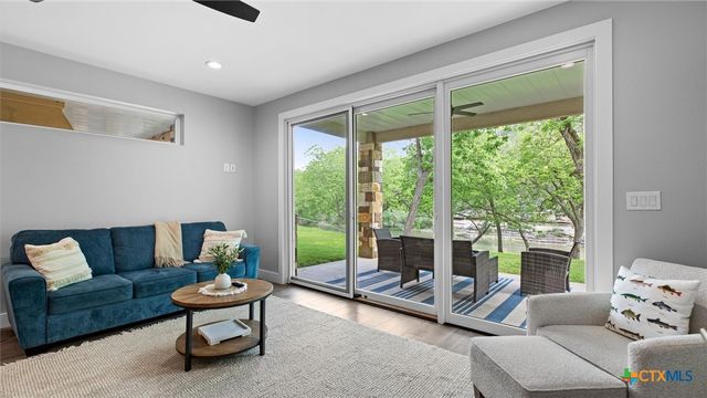540 River Run 113, New Braunfels, TX 78132