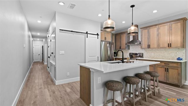 540 River Run 113, New Braunfels, TX 78132