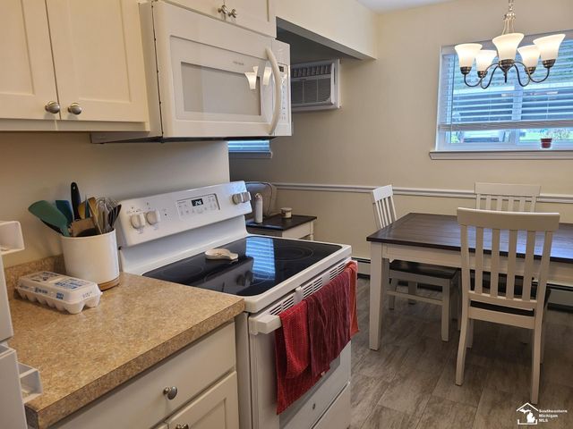523 John Anderson Court, Monroe, MI 48162