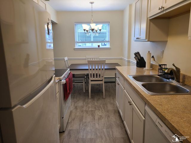 523 John Anderson Court, Monroe, MI 48162