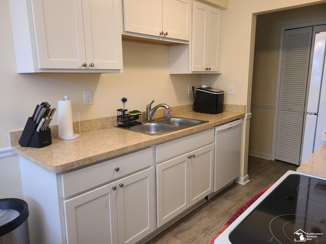 523 John Anderson Court, Monroe, MI 48162