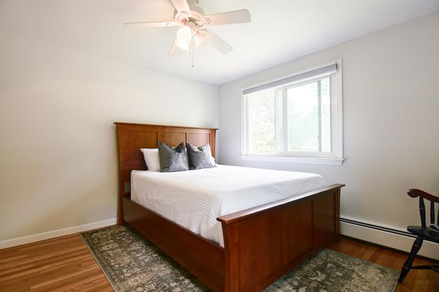 16 Century Road, Nashua, NH 03064