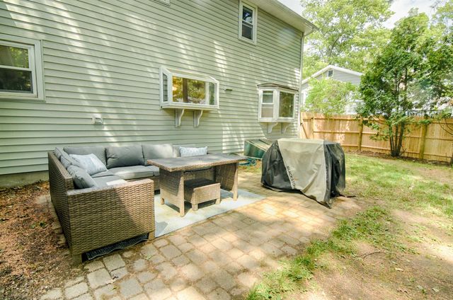 16 Century Road, Nashua, NH 03064