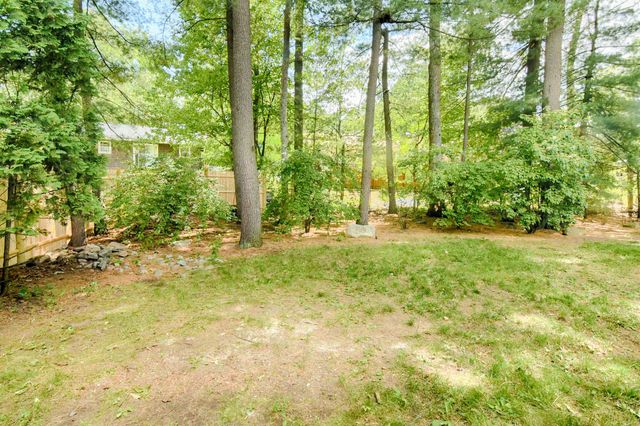 16 Century Road, Nashua, NH 03064