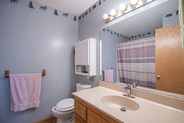 1242 Myrtle Street N, Maplewood, MN 55119