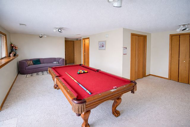 1242 Myrtle Street N, Maplewood, MN 55119