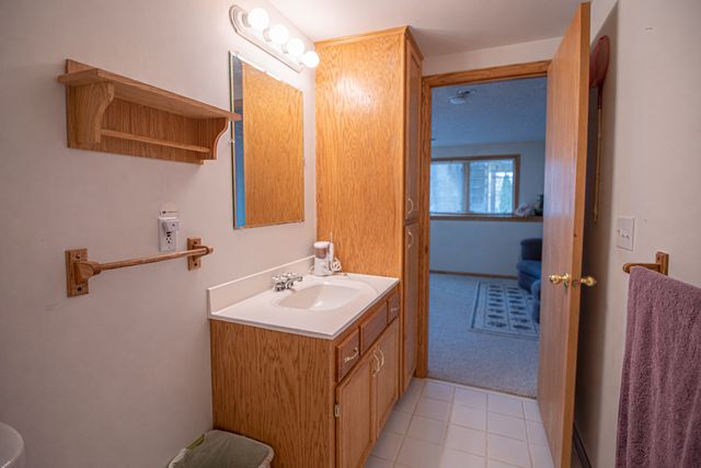 1242 Myrtle Street N, Maplewood, MN 55119