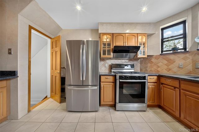 198-23 29th Avenue, Flushing, NY 11358