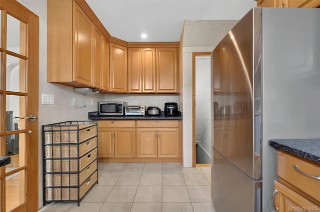 198-23 29th Avenue, Flushing, NY 11358