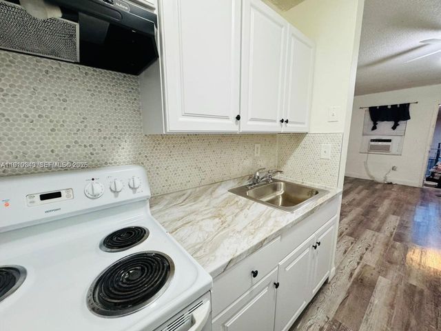 932 NW 5th Street, Miami, FL 33128