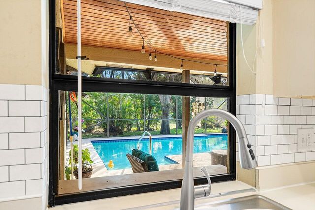 1510 Firethorn Drive, Wellington, FL 33414