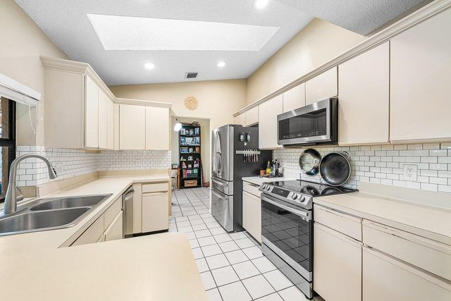 1510 Firethorn Drive, Wellington, FL 33414