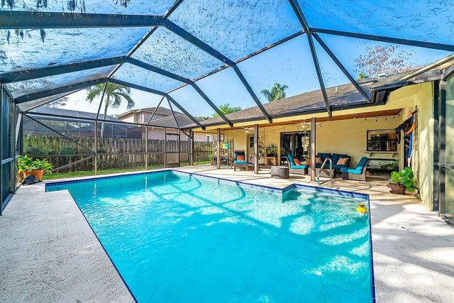 1510 Firethorn Drive, Wellington, FL 33414