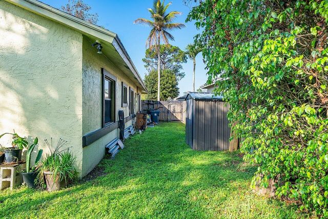 1510 Firethorn Drive, Wellington, FL 33414