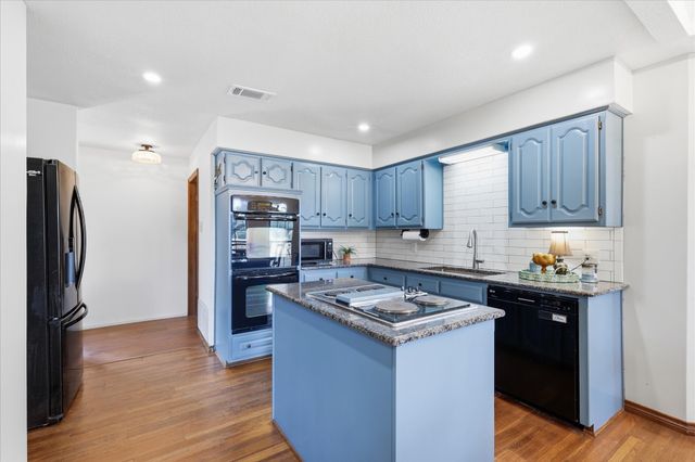 1332 Rolling Acres Drive, Argyle, TX 76226