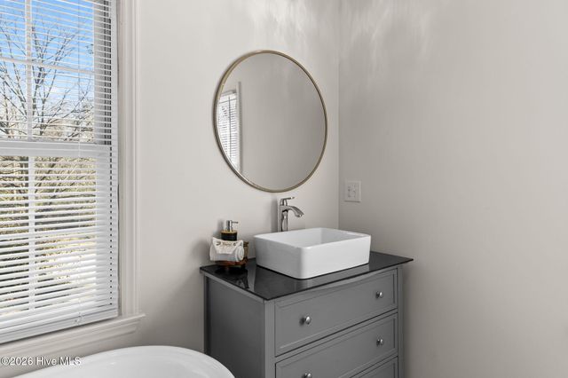 95 Windsor Street, Goldston, NC 27252