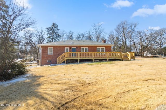 95 Windsor Street, Goldston, NC 27252